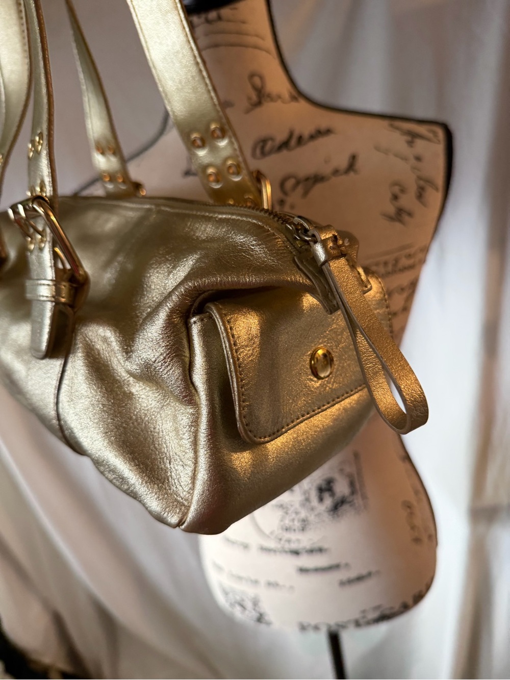 Valerie Stevens Y2K Metallic Gold leather Shoulder Bag - Picture 3 of 4